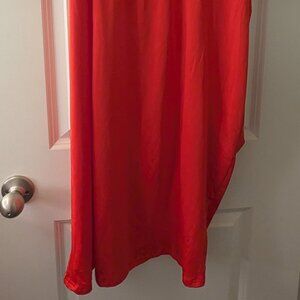 Red ruching to hit those curves